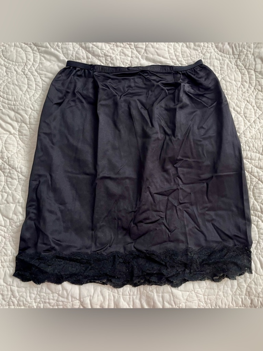 Komar Black Vintage Mini Slip Skirt with Lace Trim Elastic is Good